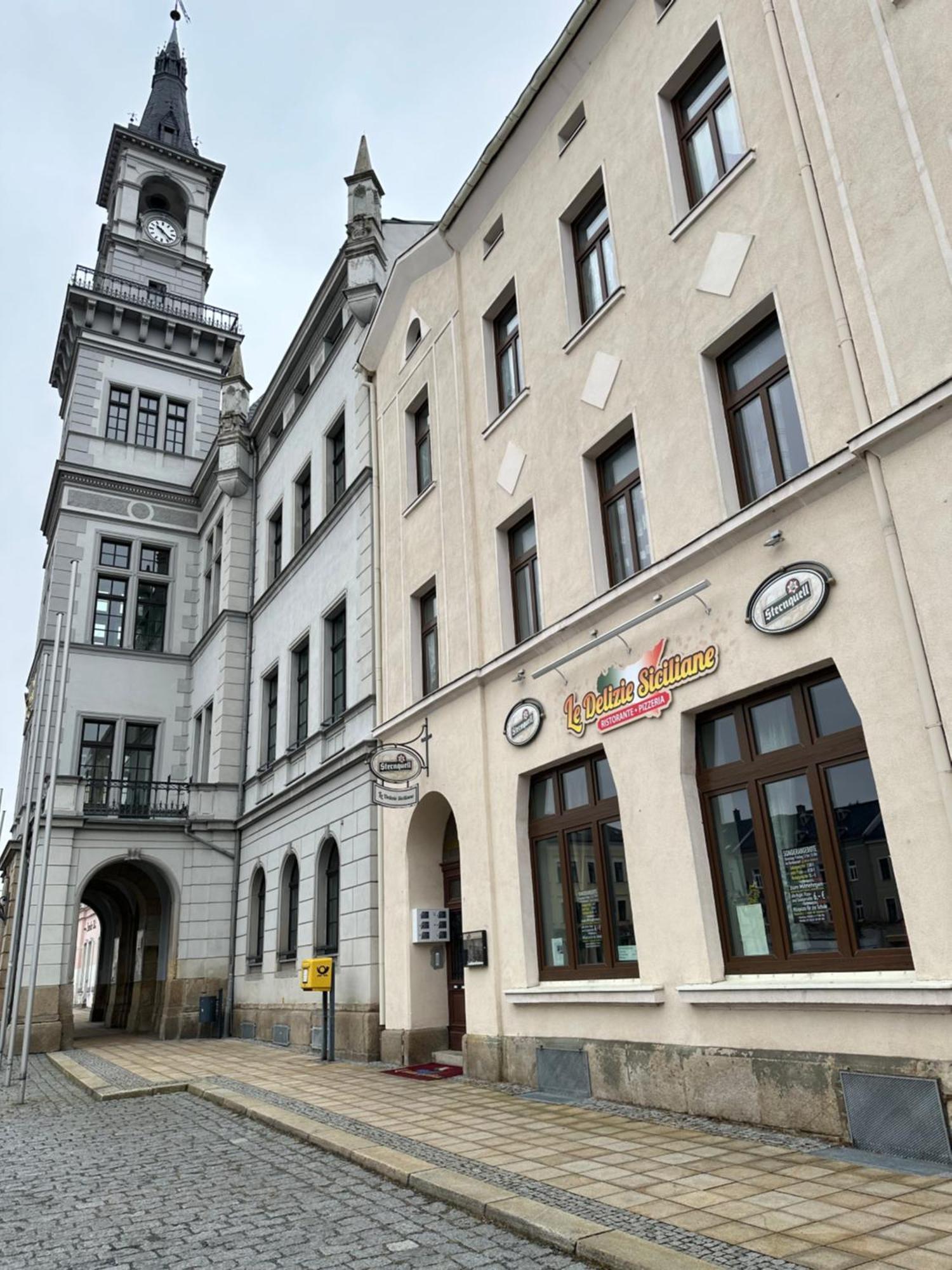 Ein Zimmer Wohnung Am Markt Oelsnitz  Екстериор снимка